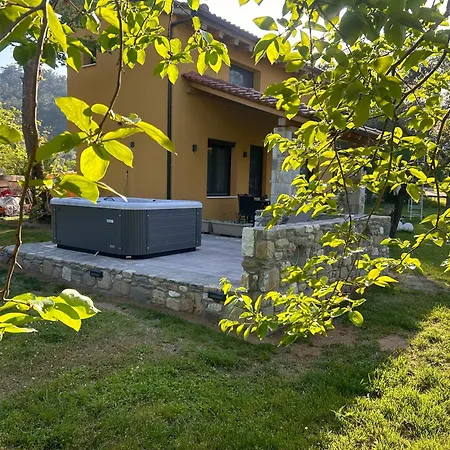 Natura With Jacuzzi